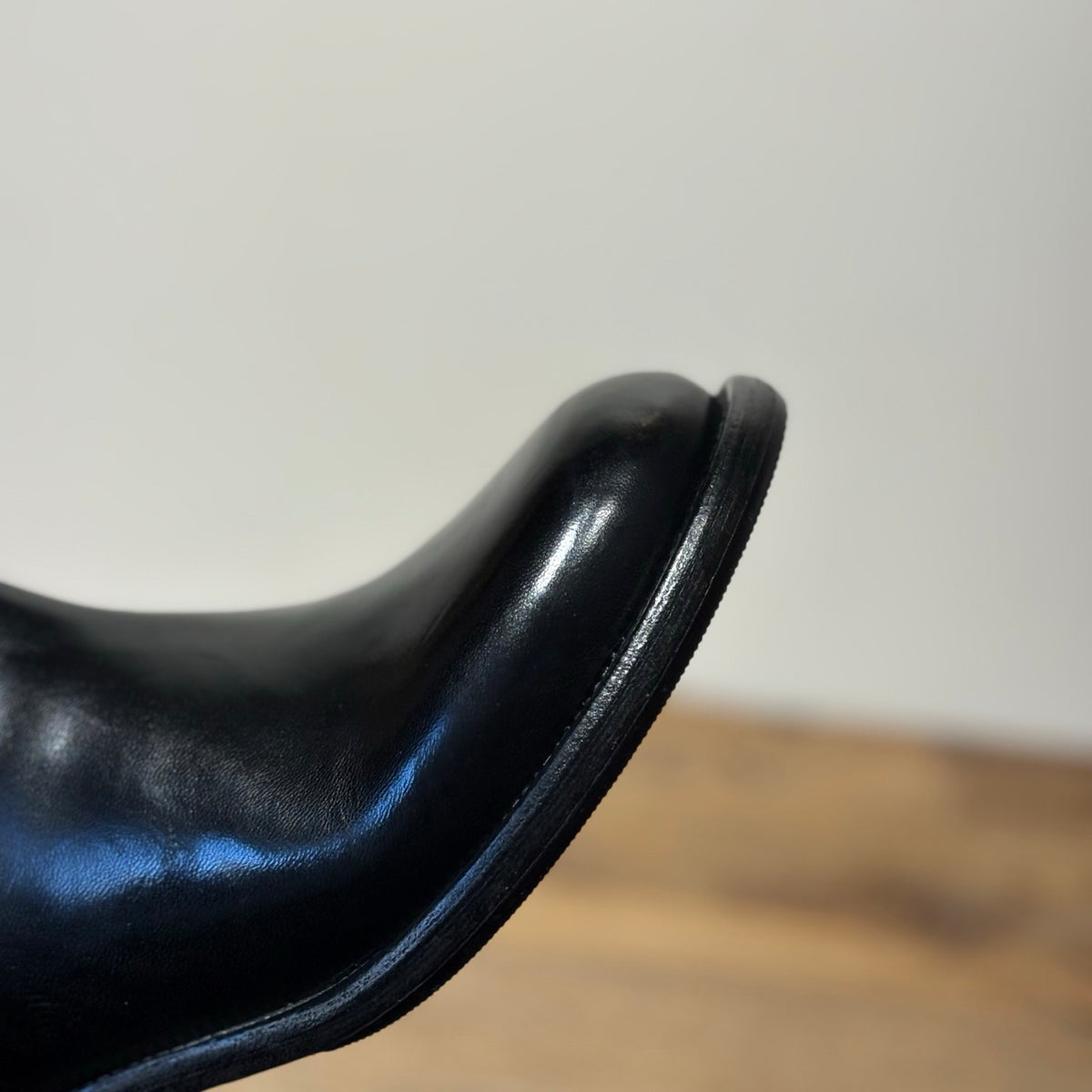 Handcrafted Leather Chelsea Boots Ankle Opening and Pull Tab